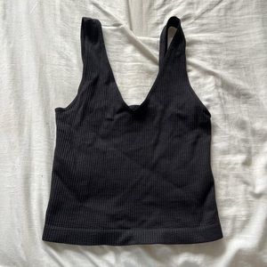 american threads black v neck ribbed cropped tank top